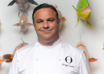 El chef Ángel León redefine la alta cocina al trasladar su restaurante a la marisma de Cádiz