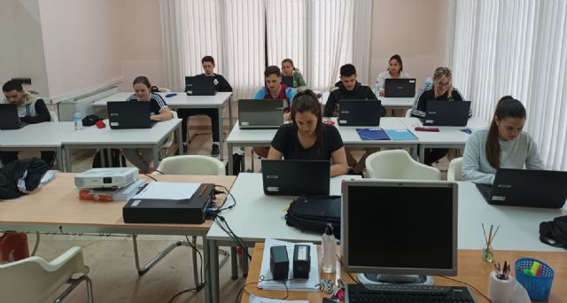 Cerca de 1.800 personas se forman en 185 cursos del SEF para mejorar sus oportunidades de empleo