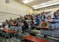 Más de cien plazas docentes siguen sin cubrir en los institutos de Murcia con el curso ya comenzado