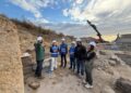 Fortuna descubre una inscripción romana monumental de casi cinco metros en sus antiguos baños