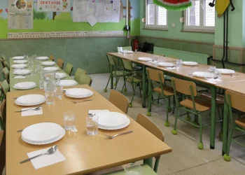 Sanidad investiga la aparición de larvas en la pasta servida en un colegio de Murcia