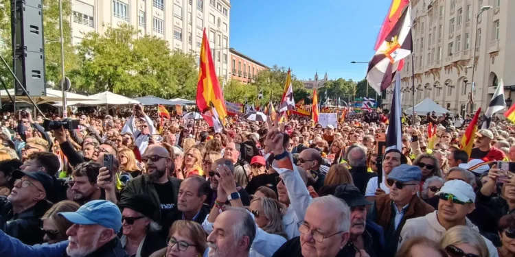 Miles de personas llevan a Madrid la situación de Ceuta y reclaman más medios al Estado