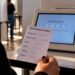 Seis votos, una urna y una «chuleta»: cómo funciona una elección en Brasil
