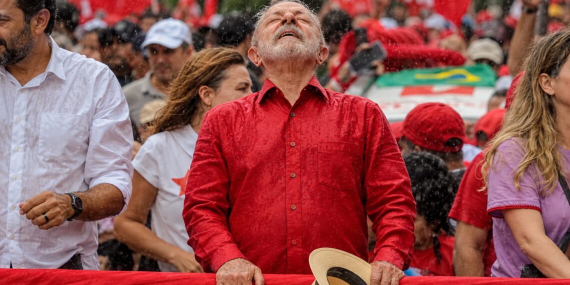 Lula derrota a Flávio Bolsonaro en una remontada histórica y conquista su cuarto mandato